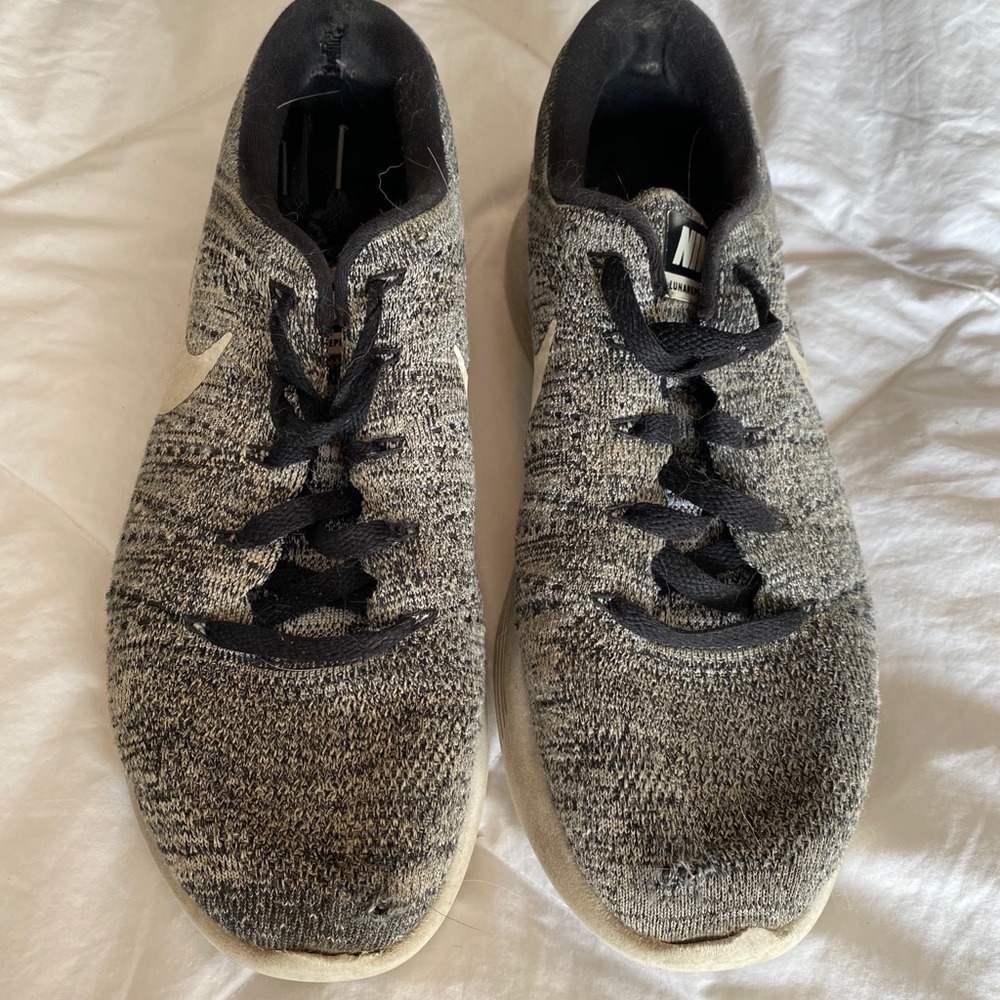 Nike tennis shoes